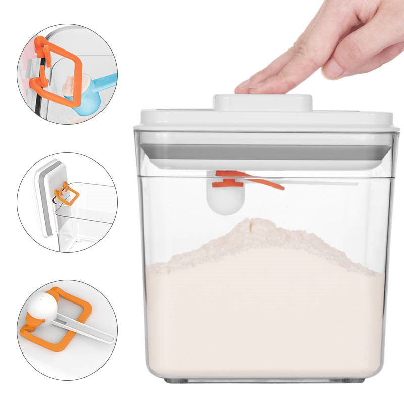 Pressing the button on the lid, with close-ups of the scoop clip
